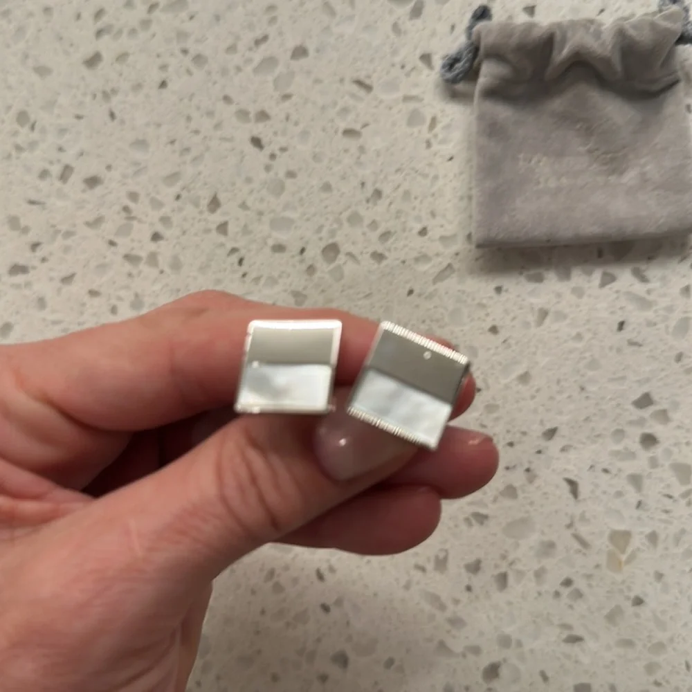 Cufflinks Mother of pearl and stainless with pouch.
